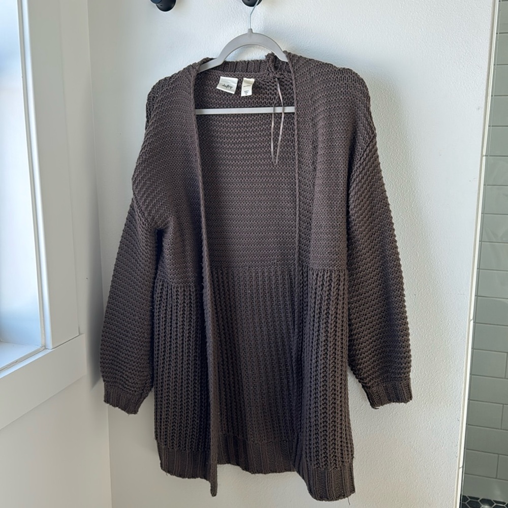 Buckle sweater